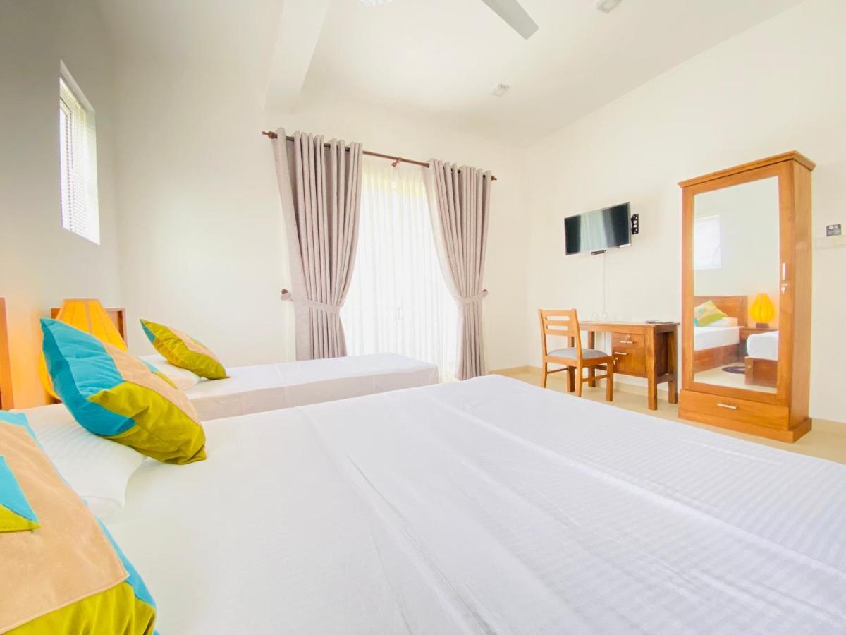 Srimadis Villa Near Airport - Negombo Zewnętrze zdjęcie
